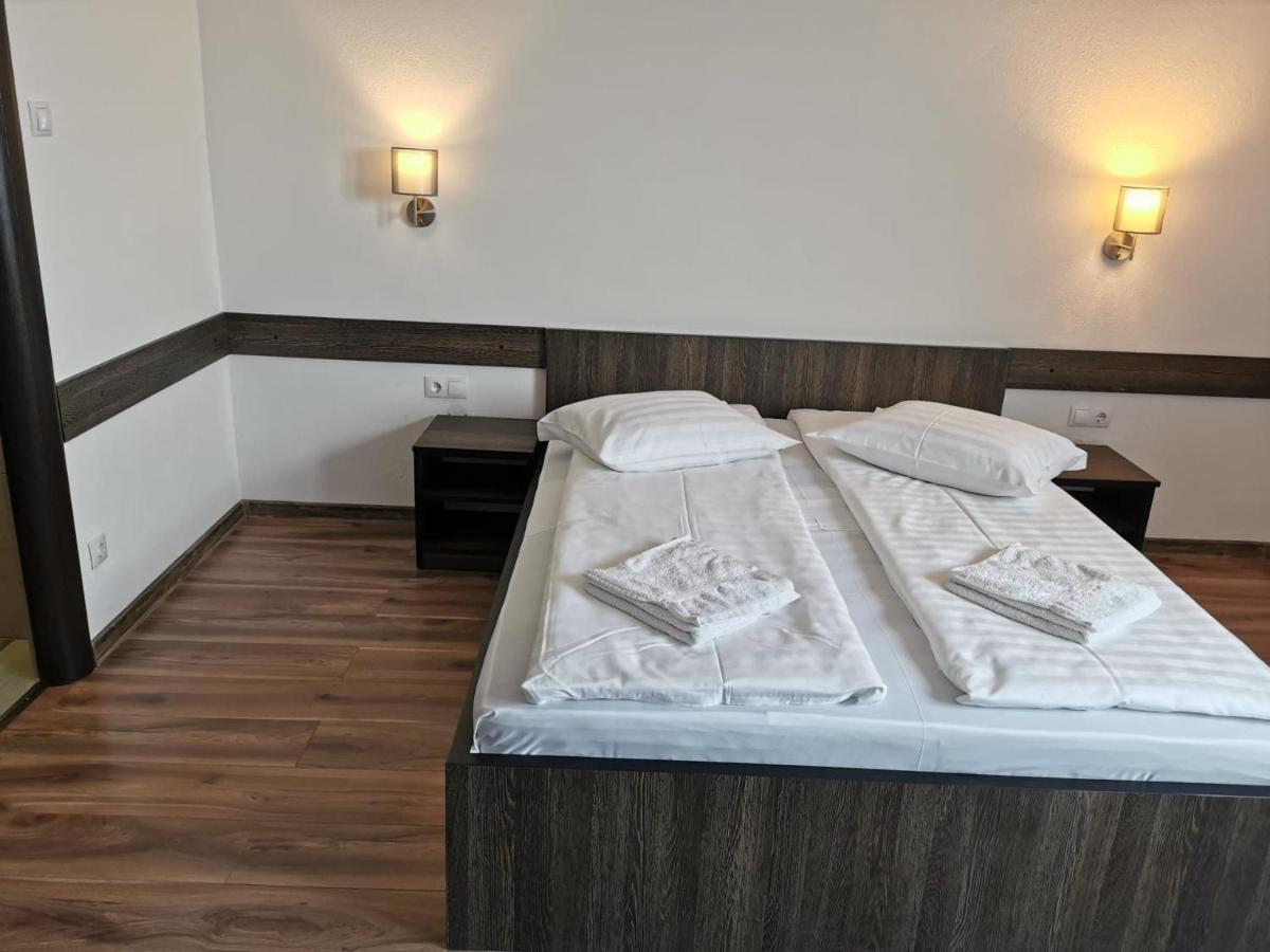 Hotel Tranzit Odorheiu Secuiesc Eksteriør bilde